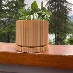 IMG_0740.JPG Flower Pot with Built-In Drip Tray - Corrugated