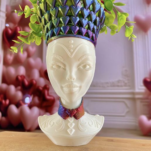 Queen of Hearts Planter
