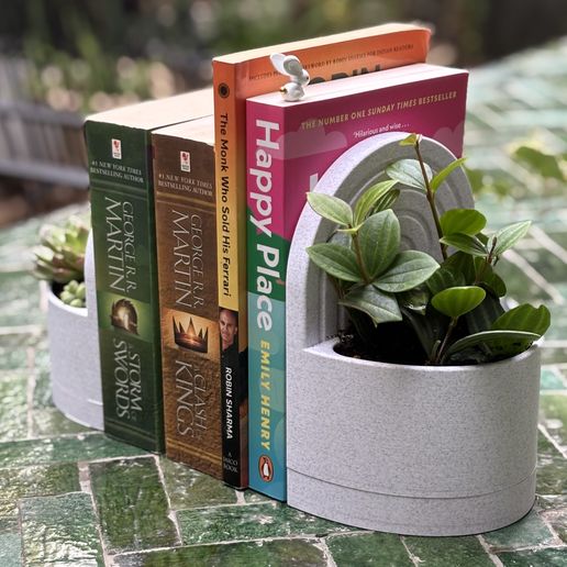 IMG_6377.jpeg Bookend Planter – Functional & Stylish Storage for Books & Plants 3D Printed Bookend with Water Reservoir!