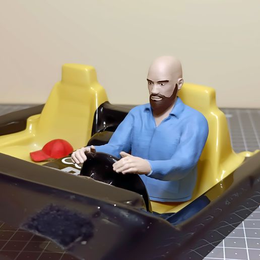 03.jpg 1/10 Turning Head RC Driver