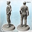 4.jpg Modern industrial worker standing in overalls with hammer (1) - Modern WW2 WW1 World War Diaroma Wargaming RPG Mini Hobby