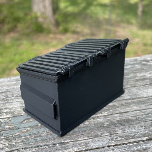 IMG_1384.jpeg 1:25 Scale Garbage Dumpster Storage Box Diorama Display