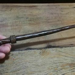 IMG_20190514_222305.jpg Dragon HeartString Wand