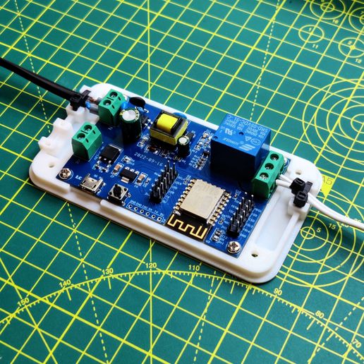 IMG_20230630_135616.jpg LC-Relay-ESP12-1R-MV (ESP12F_Relay_X1) Case