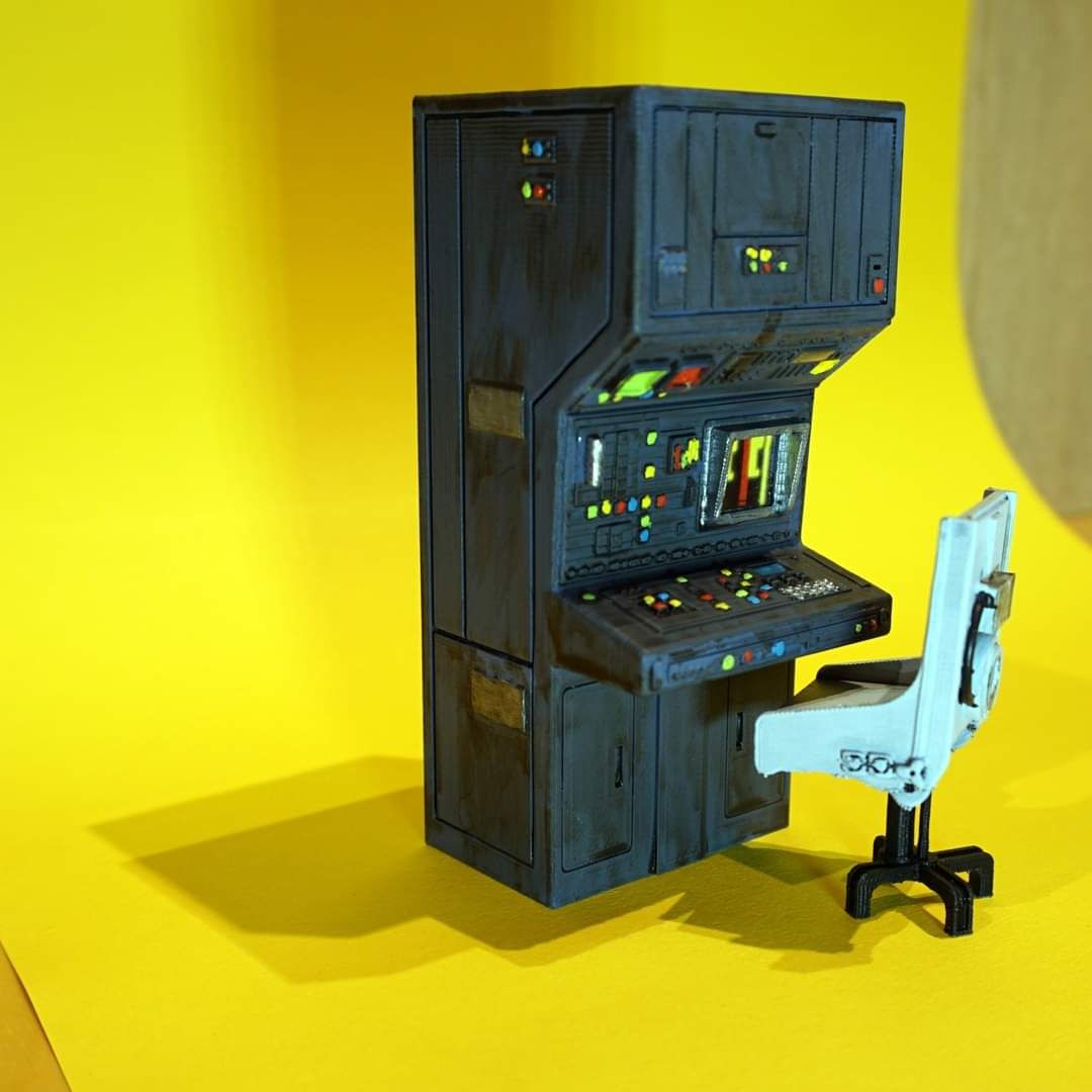 3D print Star Wars Hoth Echo Base Computer & Chair for 3.75