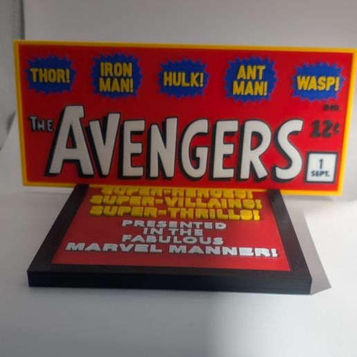03.jpg Avengers #1 Sign + Display Stand