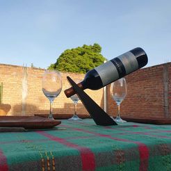 WhatsApp-Image-2023-09-20-at-18.36.32.jpeg Archivo STL Soporte de Vino Minimalista・Plan de impresora 3D para descargar
