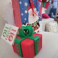 Die lästige Geschenkbox