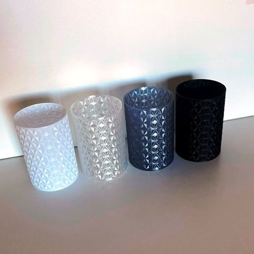 21.jpg Verre simple avec un motif cristallin sur les murs