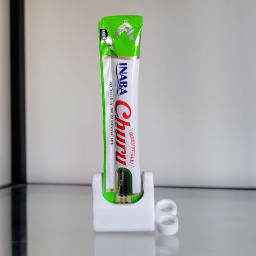 Churu-Dispenser-Holds-Churu.jpg Churu Dispenser