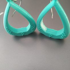 WhatsApp-Image-2023-04-14-at-13.49.12.jpeg Fichier STL Boucles d'oreilles à pois !・Design à télécharger et à imprimer en 3D