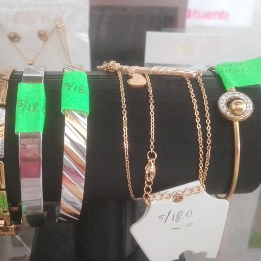 Jewelry holder