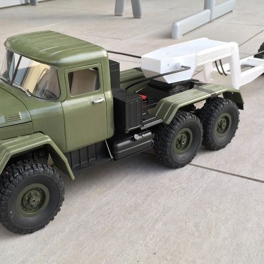 IMG_4904.jpg WPL ZIL-137 V8 10x10 semi truck, based on semeivan's ZIL-131 cabin