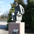 Capture d’écran 2018-05-21 à 16.36.39.png Cubistic statue of Aleksis Kivi