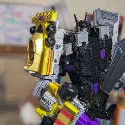 Transformers Legacy Dragstrip mode bras