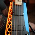 DSC05798.jpg PLAinberger v1 - A 3D printed headless Bass Guitar