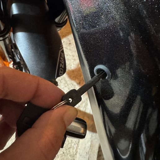 IMG_9533.jpeg T25 Torx Key for Giant Reign / Stace Battery