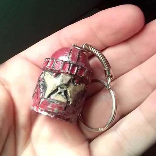 IMG_20240509_133614.jpg x men sentinel head keychain!