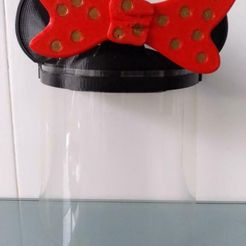 Minnie.jpg Écran de type 3 basé sur le modèle HanochH pour la protection Covid-19 à l'usage des enfants avec des motifs de héros d'enfants.