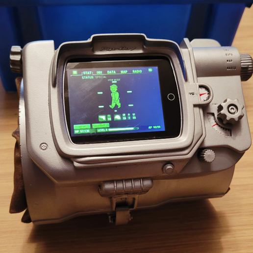 🖥️ Pipboy 3000 Mk V from Fallout・3D Print with the Elegoo