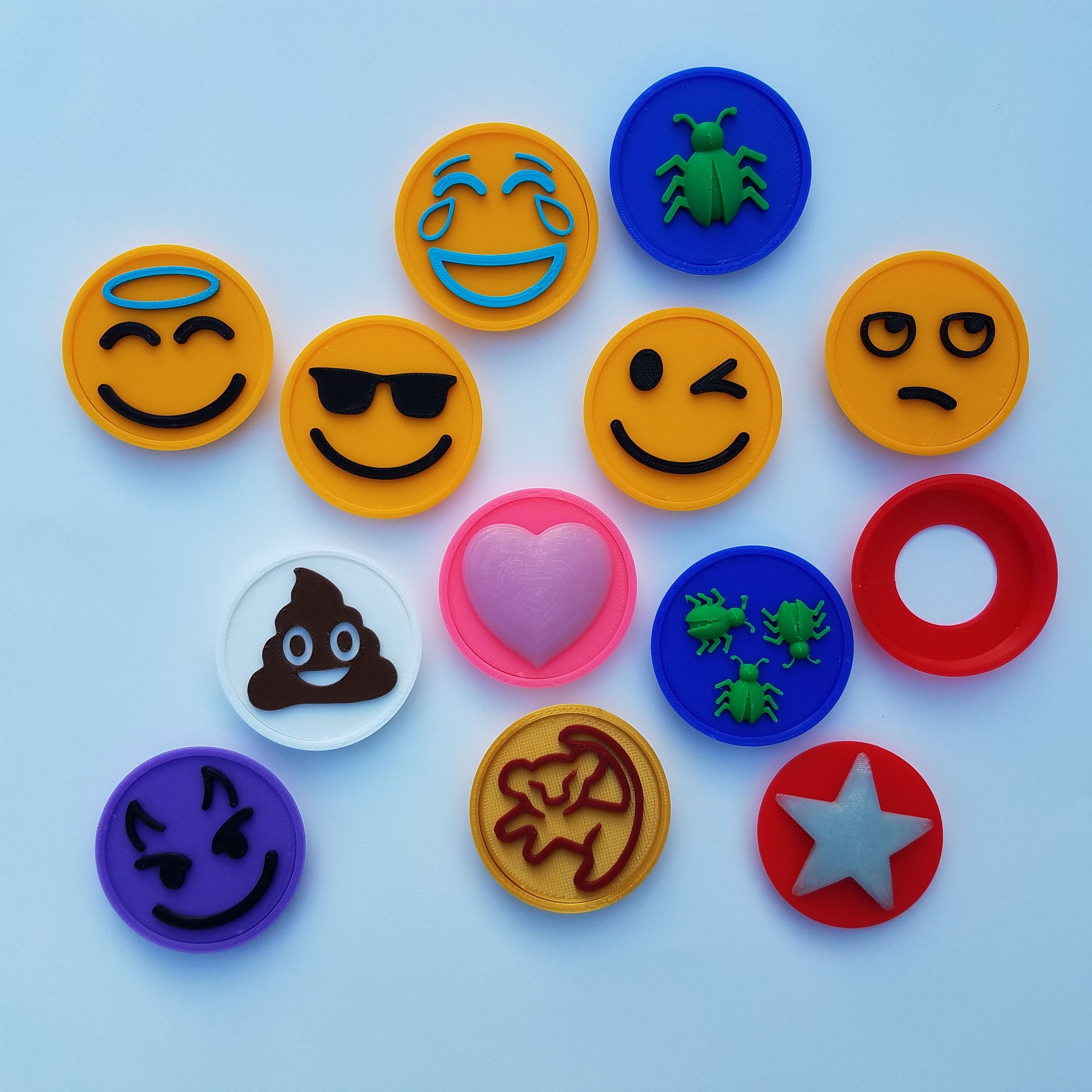 20191116_154754.jpg Fichier STL Badge Emoji Snap Eye Roll Emoji pour les yeux・Plan imprimable en 3D à télécharger, abbymath