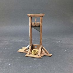 IMG_1189m.jpg Archivo STL gratuito Guillotina para el juego de miniaturas de 28mm・Objeto imprimible en 3D para descargar