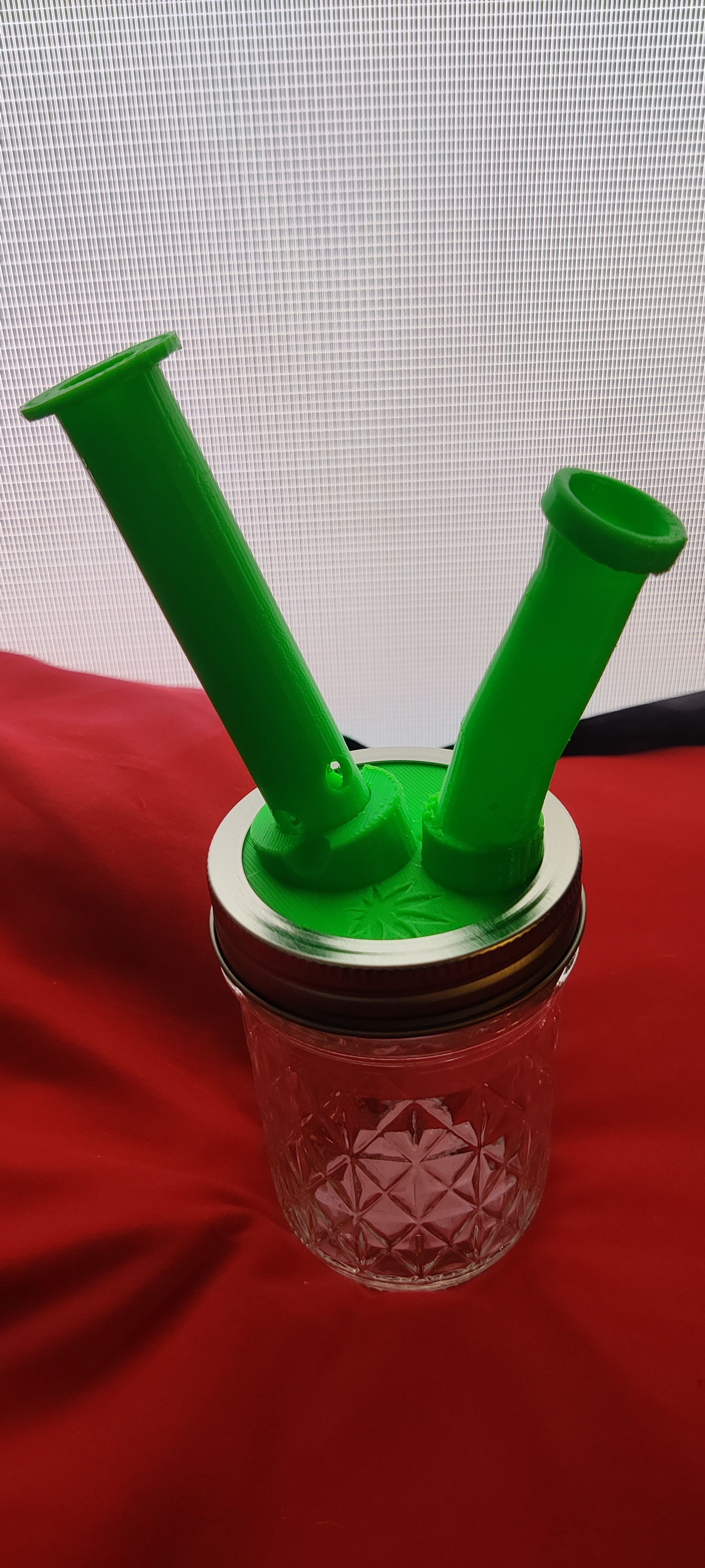 STL file Regular Mouth Mason jar bong With Downstem・3D printing idea to ...