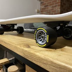 IMG_0908.jpg Файл STL Колеса для скейтборда в стиле F1・Шаблон для 3D-печати для загрузки