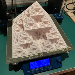 D4053DED-3FA5-49EC-B6D7-69AE7266BB91.jpeg STL-Datei Super Duper Fractal Pyramid (Revised)・3D-druckbares Design zum Herunterladen