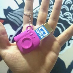 c.jpg Polaroid camera keychain