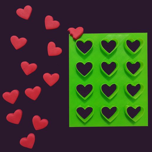 PlanchaCorazones-2.jpg Cutting Board 12 Hearts