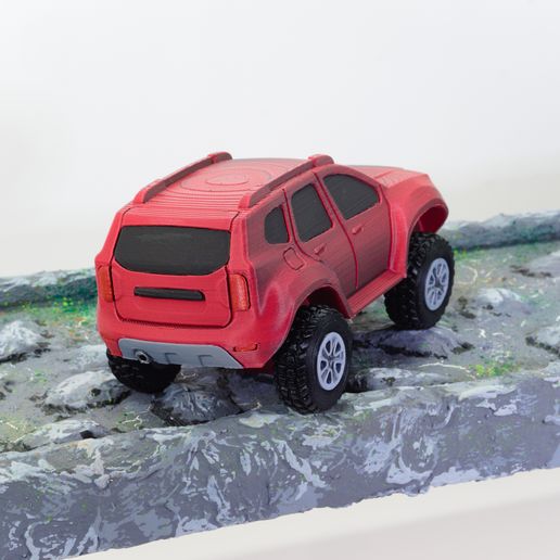 Dacia-duster-toy-on-bridge.jpg Dacia Duster - Renault Duster