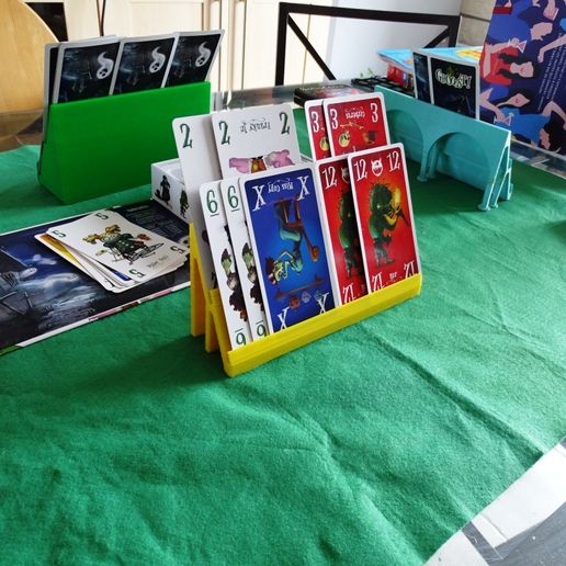 Chevalet 1.JPG Card game easel