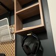IMG_6027.jpg Under Desktop Headphone Support