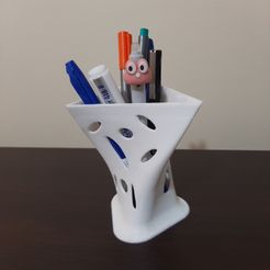 pen-holder-1.jpg STL file Pen Holder・3D printing idea to download, avanessian32