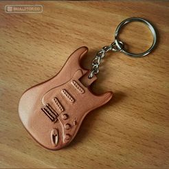 1.jpg Fender Stratocaster Keychain