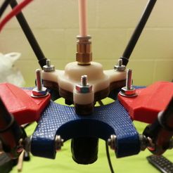 2013-03-05_23.41.17.jpg 3D-Datei Legacy Kossel Nut Montage Hotend Bowden Adapter 1.75mm kostenlos・Modell zum 3D-Drucken zum herunterladen