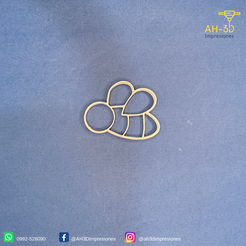 4.png Bee cookie cutter