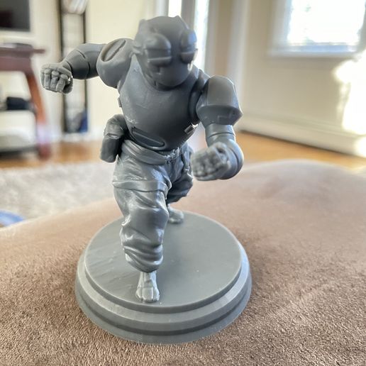 atomic-robo-printed.jpeg Atomic Robo (support-free)