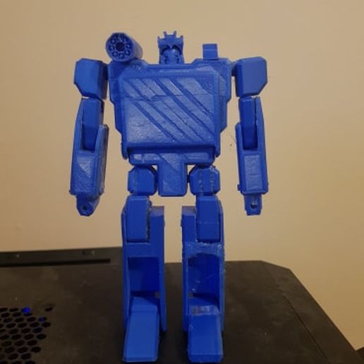 Transformable G1 Soundwave 3D model