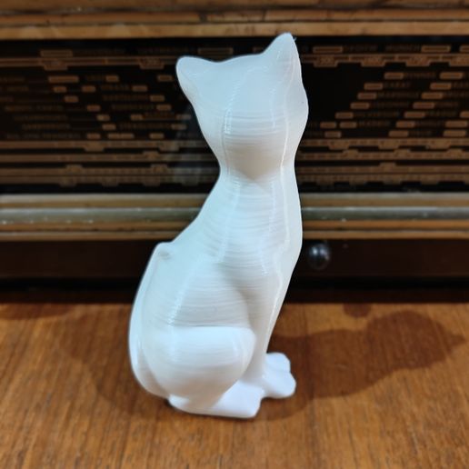 IMG20250611214351.jpg Cat Statuette