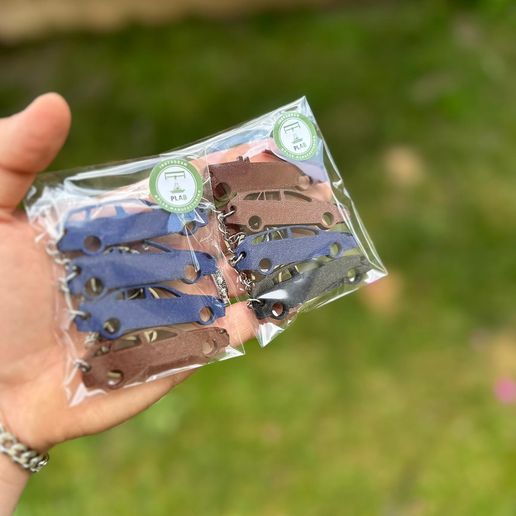 Zdjecie-WhatsApp-2024-06-15-o-23.14.21_adc8269d.jpg Llavero - Ford Mustang 2005-2009