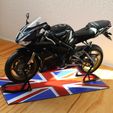 IMG_1789.JPG motorcycle model mats + stands 1:10 Union jack