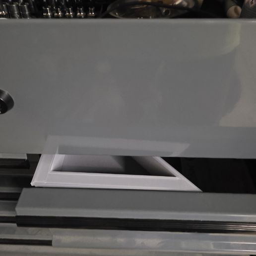 20250617_180332.jpg Boîte à outils Étagère d'angle/Organisation U.S. General