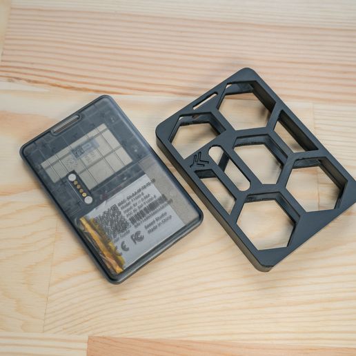 SIL02490.jpg SenseCAP Card Tracker T1000-E Protective Frame