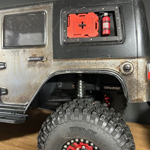 434377989_2743508215824564_5083219852036975329_n.jpg rotopax and jeep window extinguisher
