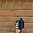 IMG-20260821-WA0005.jpg Batman in stile Funko Pop – STL multicomponente multicolore | Senza AMS