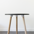 SharedObjects_CafeTable_Photos_2.png Tripod Table