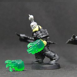 warboos_v1_hand_print_a.jpg Ork warboss hand (suitable for Space Marines)