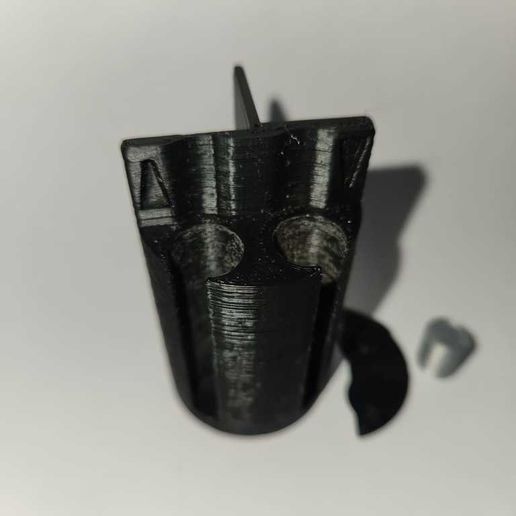 b6e8768d-2993-4e86-8753-0b03a81cc4b1.jpg Fury TightVac caddy